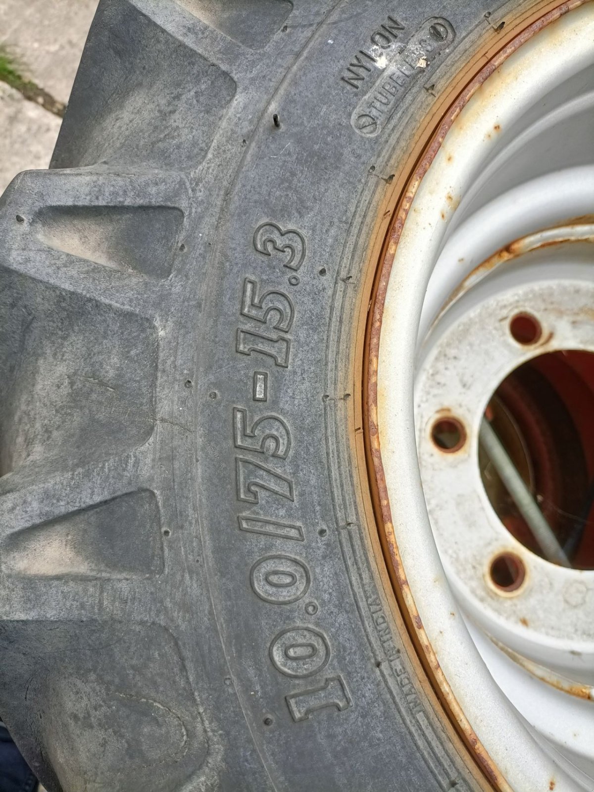 Reifen Türe ait Vredestein 10/75-15.3, Gebrauchtmaschine içinde Wieringerwerf (resim 5)