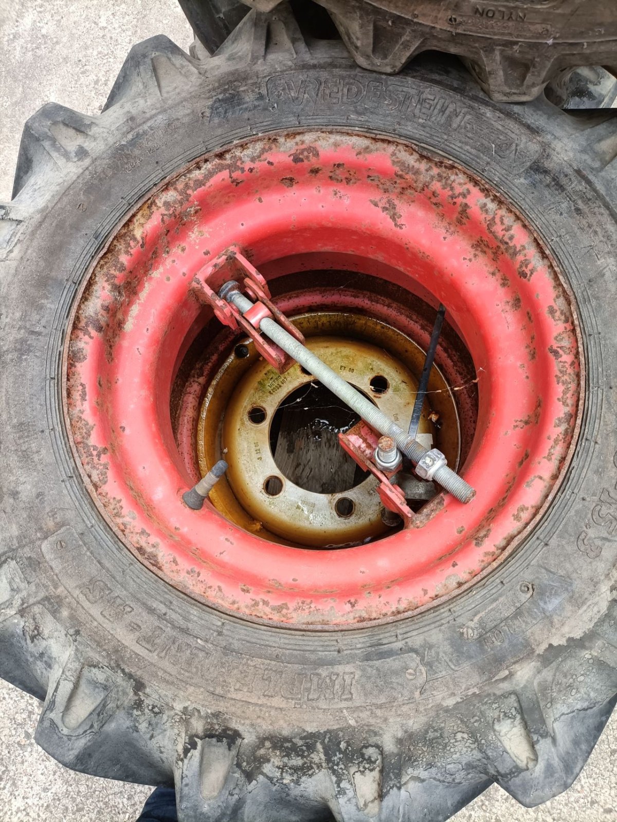 Reifen Türe ait Vredestein 10/75-15.3, Gebrauchtmaschine içinde Wieringerwerf (resim 10)