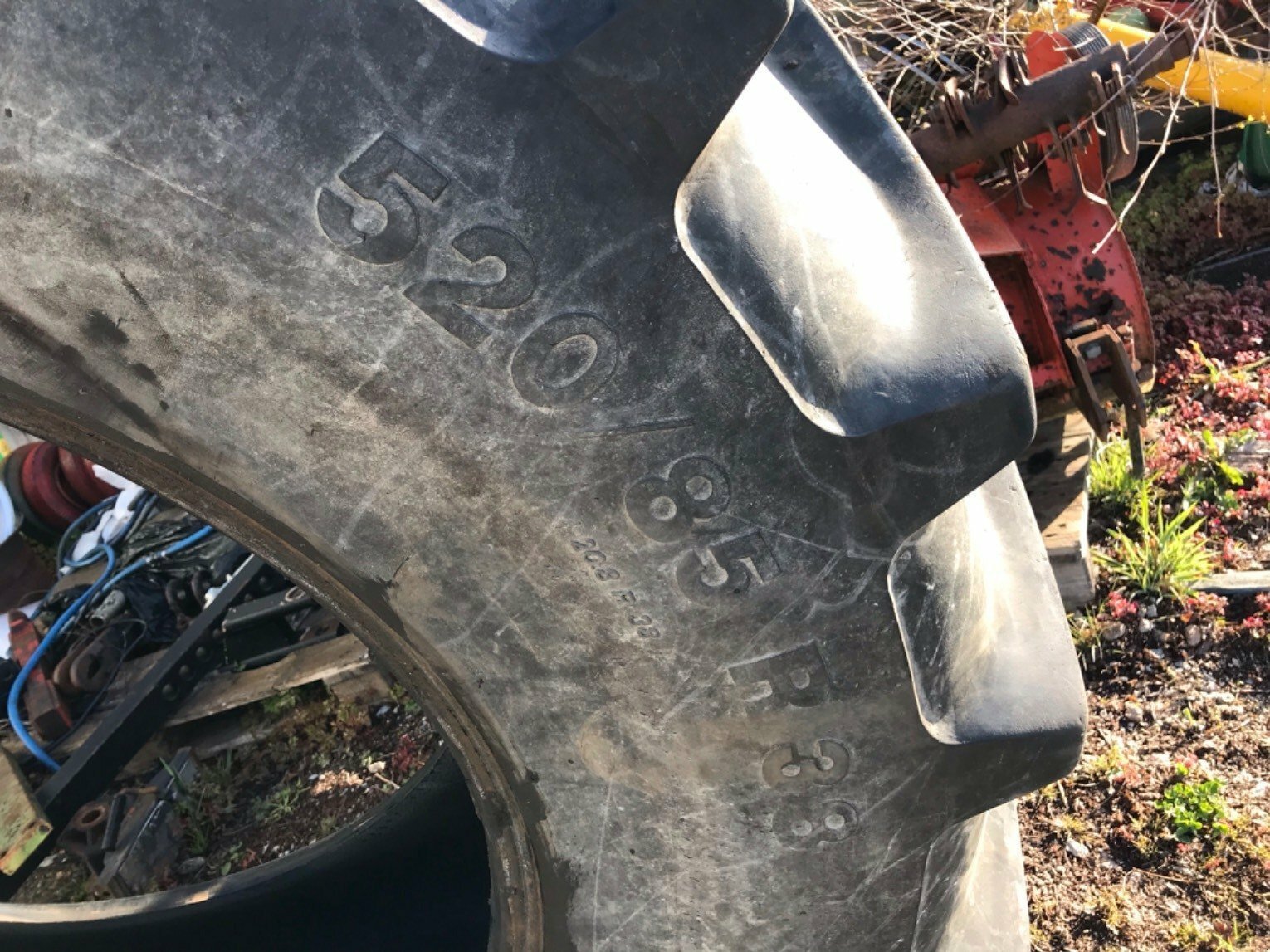 Reifen van het type Vredestein 520/85R38, Gebrauchtmaschine in LA SOUTERRAINE (Foto 3)