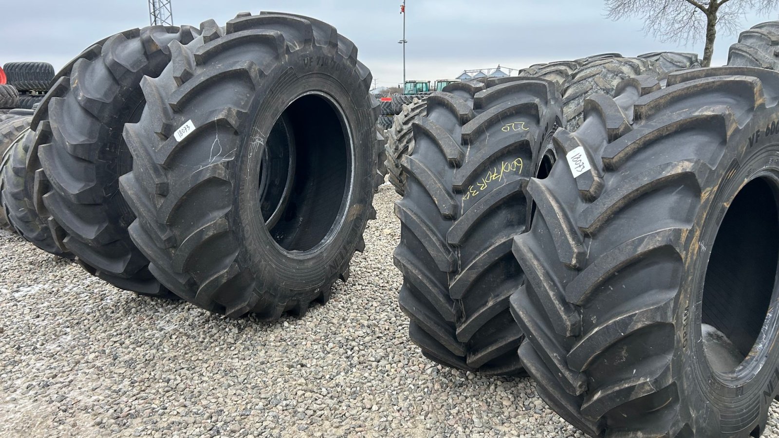 Reifen van het type Vredestein 710/70R42 + 600/70R30 Afmonteret. VF, Gebrauchtmaschine in Rødekro (Foto 1)