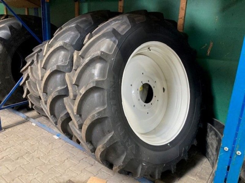 Reifen του τύπου Vredestein Band 540/65R 38 en 440/65R28, Gebrauchtmaschine σε Wierden (Φωτογραφία 1)