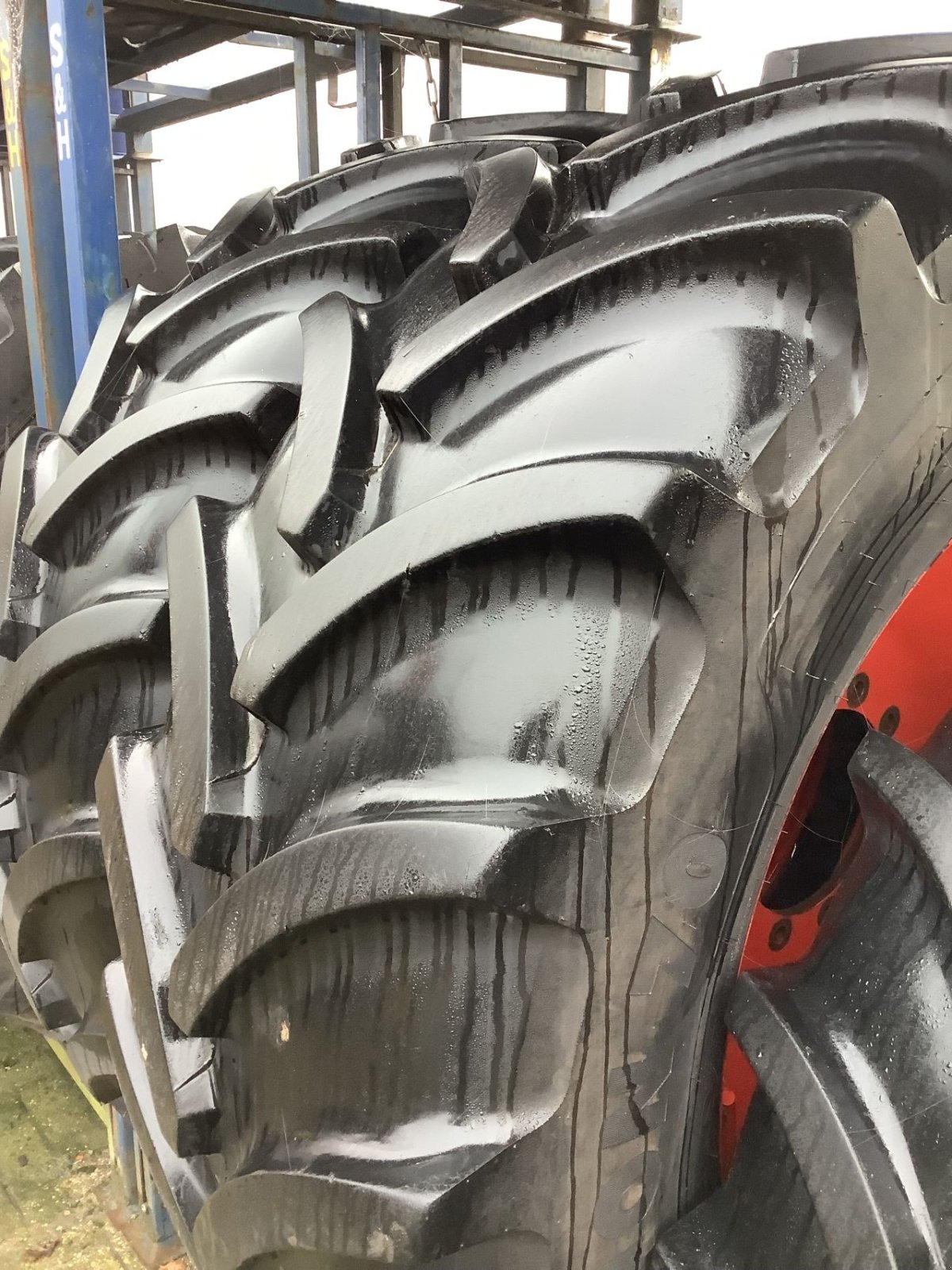 Reifen tipa Vredestein Traxion70, Gebrauchtmaschine u Vriezenveen (Slika 3)