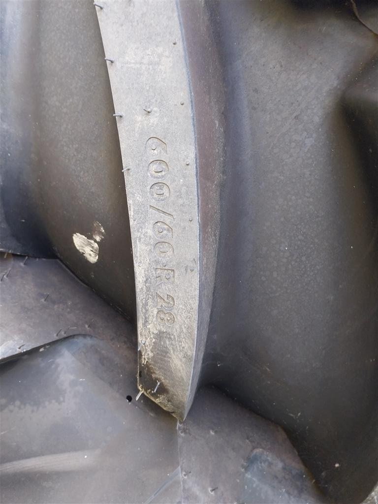 Reifen des Typs Vredestein VF 600/60 R 28 NRO TL 160D  Traxion Optimall, Gebrauchtmaschine in Danmark (Bild 2)