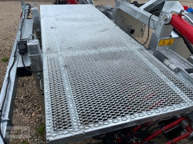 Rollhacke du type Fliegl RLHK2514, Neumaschine en Berching (Photo 13)