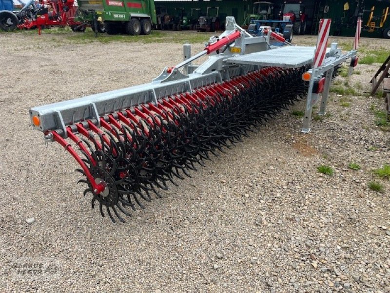 Rollhacke du type Fliegl RLHK2514, Neumaschine en Berching (Photo 17)