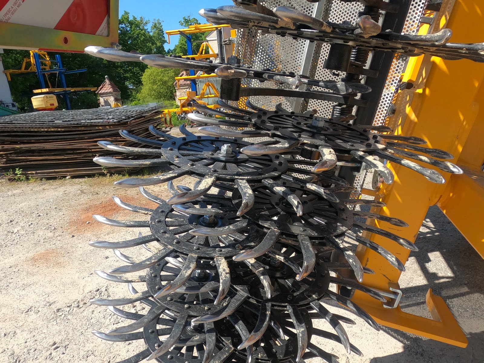 Rollhacke des Typs K. Wallner Rollcrust - Master WRM, Neumaschine in Roßbach/Münchsdorf (Bild 5)