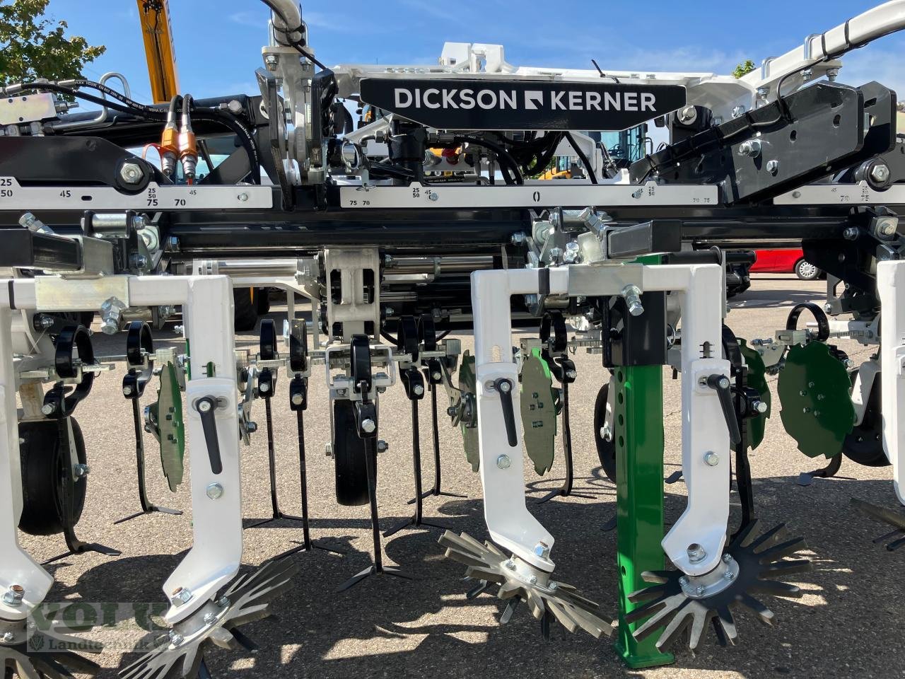 Rollhacke of the type Kerner Variofield V 630, Neumaschine in Friedberg-Derching (Picture 12)