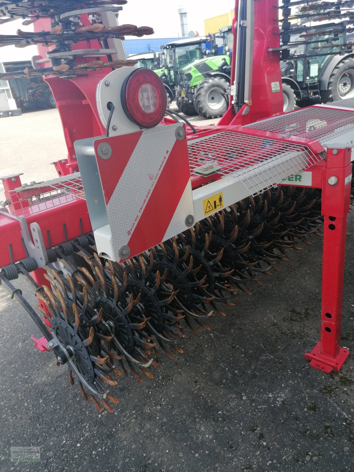 Rollhacke del tipo Pöttinger Rotocar V 8000 Rollhacke, Neumaschine In Steisslingen (Immagine 1)