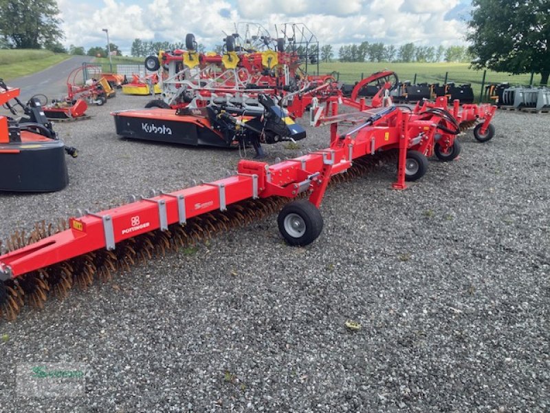 Rollhacke des Typs Pöttinger Rotocare 12400, Gebrauchtmaschine in Groß Roge (Bild 1)