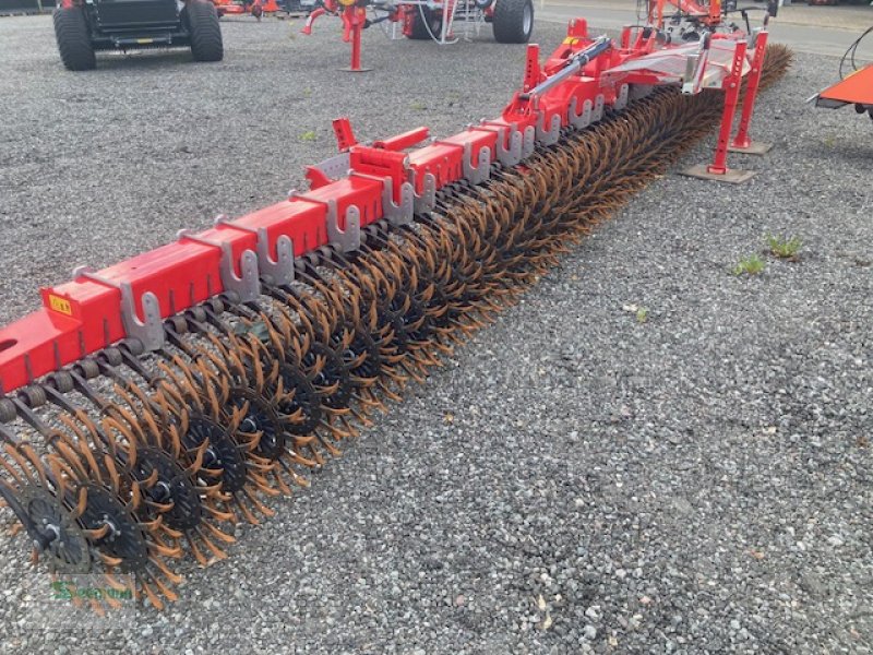 Rollhacke des Typs Pöttinger Rotocare 12400, Gebrauchtmaschine in Groß Roge (Bild 3)