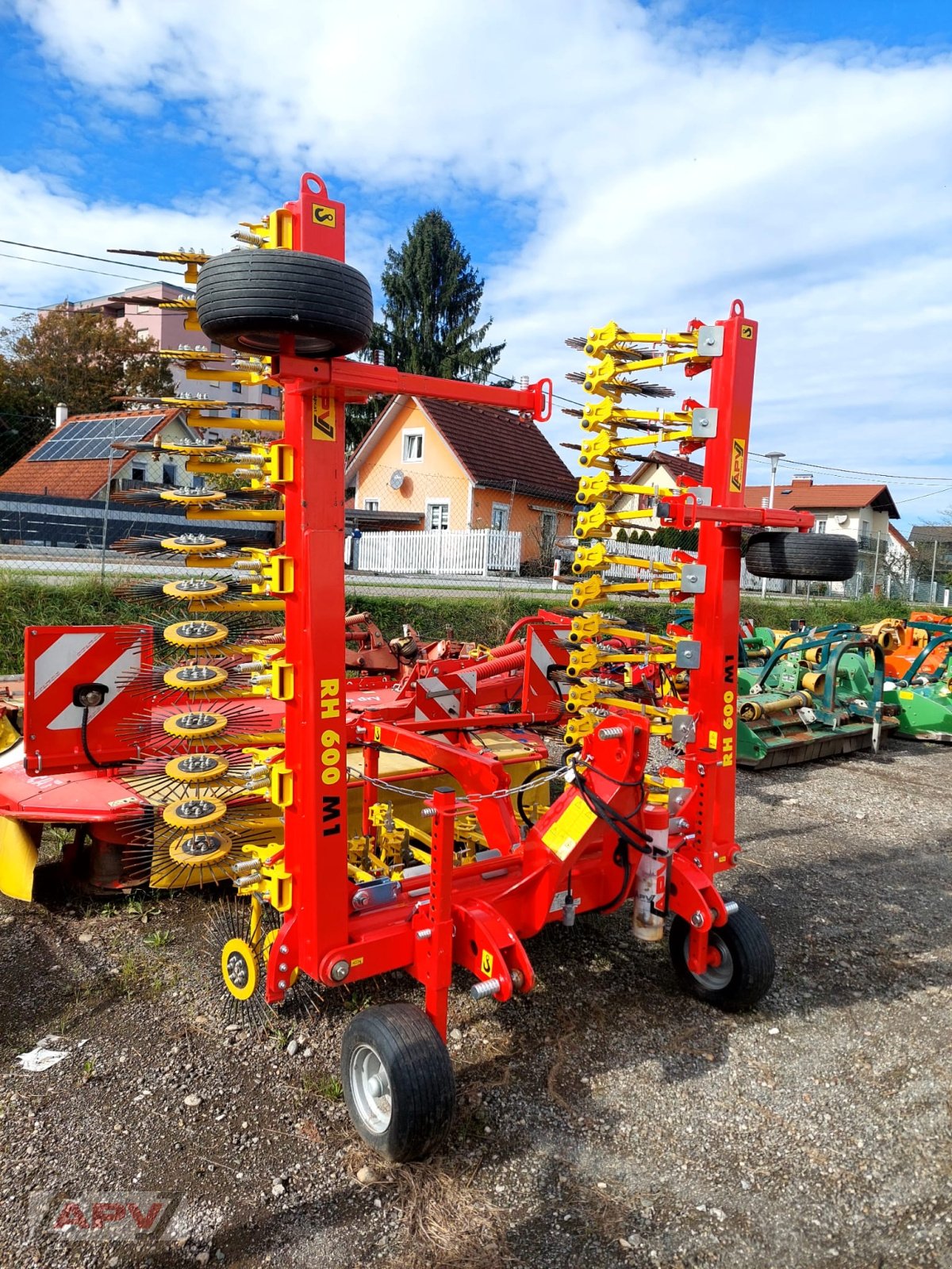 Rotorstriegel des Typs APV RH 600 M1, Gebrauchtmaschine in Hötzelsdorf (Bild 1)
