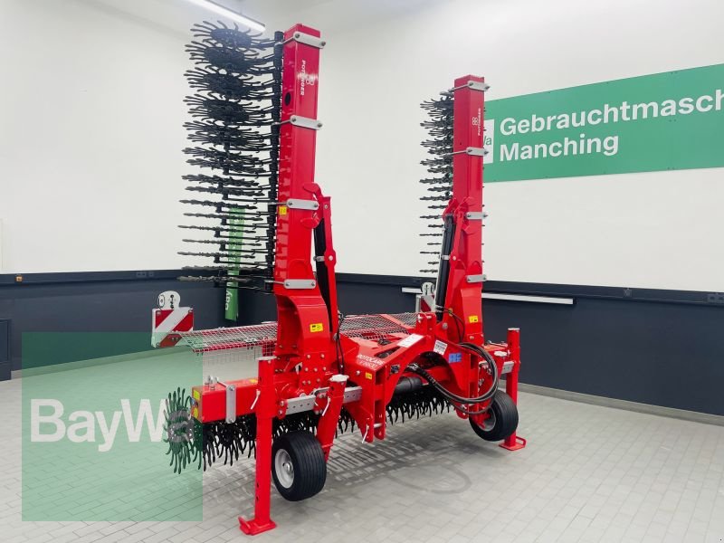 Rotorstriegel of the type Pöttinger ROTOCARE V 6600, Gebrauchtmaschine in Manching (Picture 3)