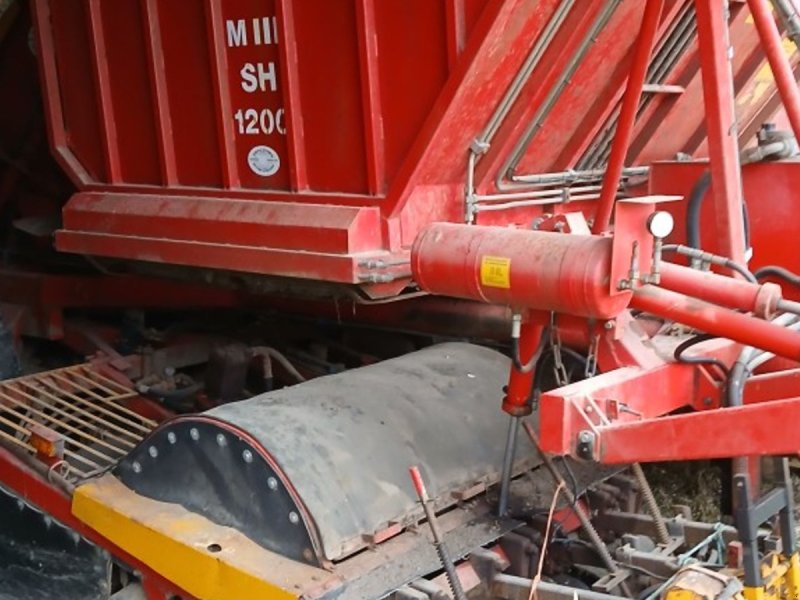 Rübenroder tip Tim 3 rækket roeoptager med svensk bagende. Velholdt maskine i god stand., Gebrauchtmaschine in øster ulslev