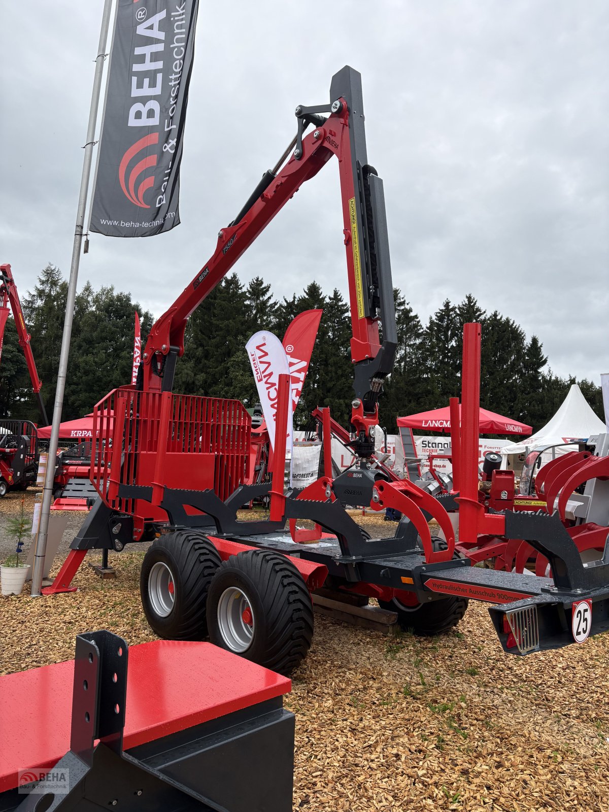 Rückewagen & Rückeanhänger typu BEHA Ausstellungs- Rückewagen – V1000 mit 10 Tonnen Gesamtgewicht, 7,5m Kran, 4-Rad DL, Eigene Ölversorgung, Flow Sharing- Steuerung, Gebrauchtmaschine v Steinach (Obrázek 1)