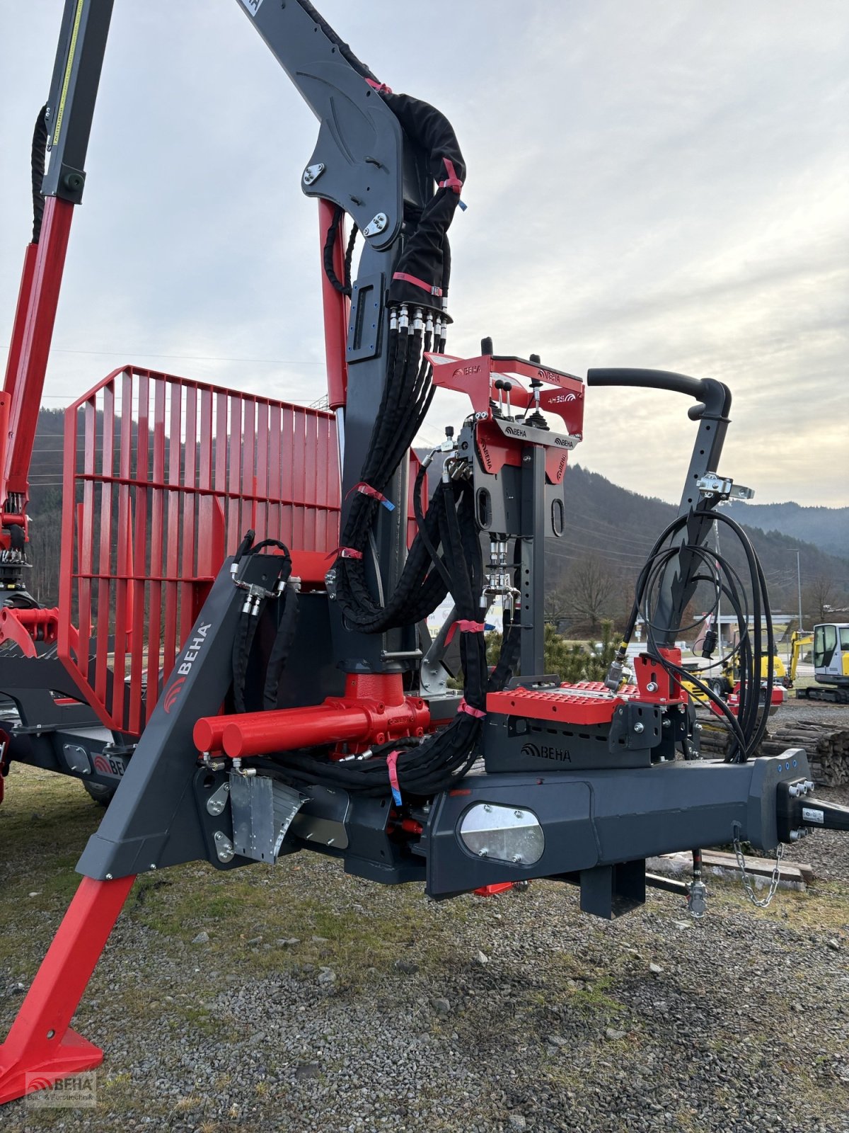 Rückewagen & Rückeanhänger del tipo BEHA Rückewagen V1200 mit 7870 Kran, 4-Rad Druckluft, Stehplatz, Eigene Ölversorgung, ON/OFF Steuerung, 500/50-17“ Räder, Gebrauchtmaschine In Steinach (Immagine 9)