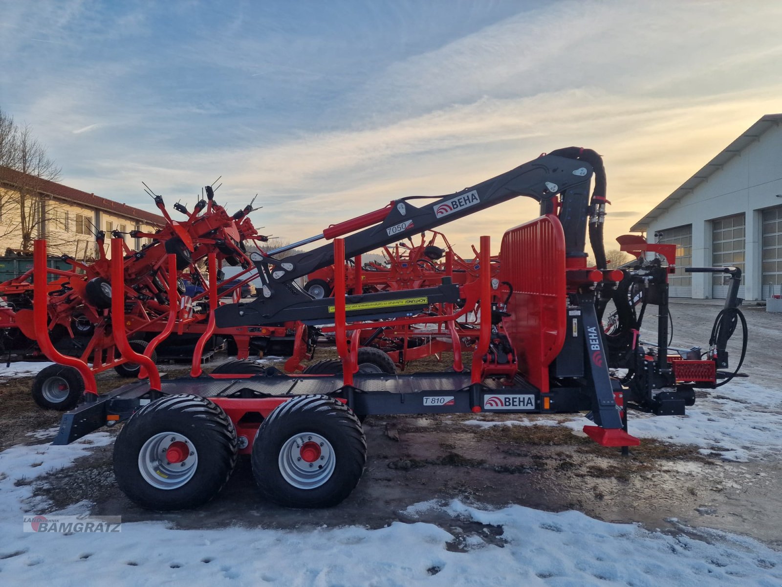Rückewagen & Rückeanhänger tip BEHA T810 mit Crane 7050, Neumaschine in Eberfing (Poză 3)