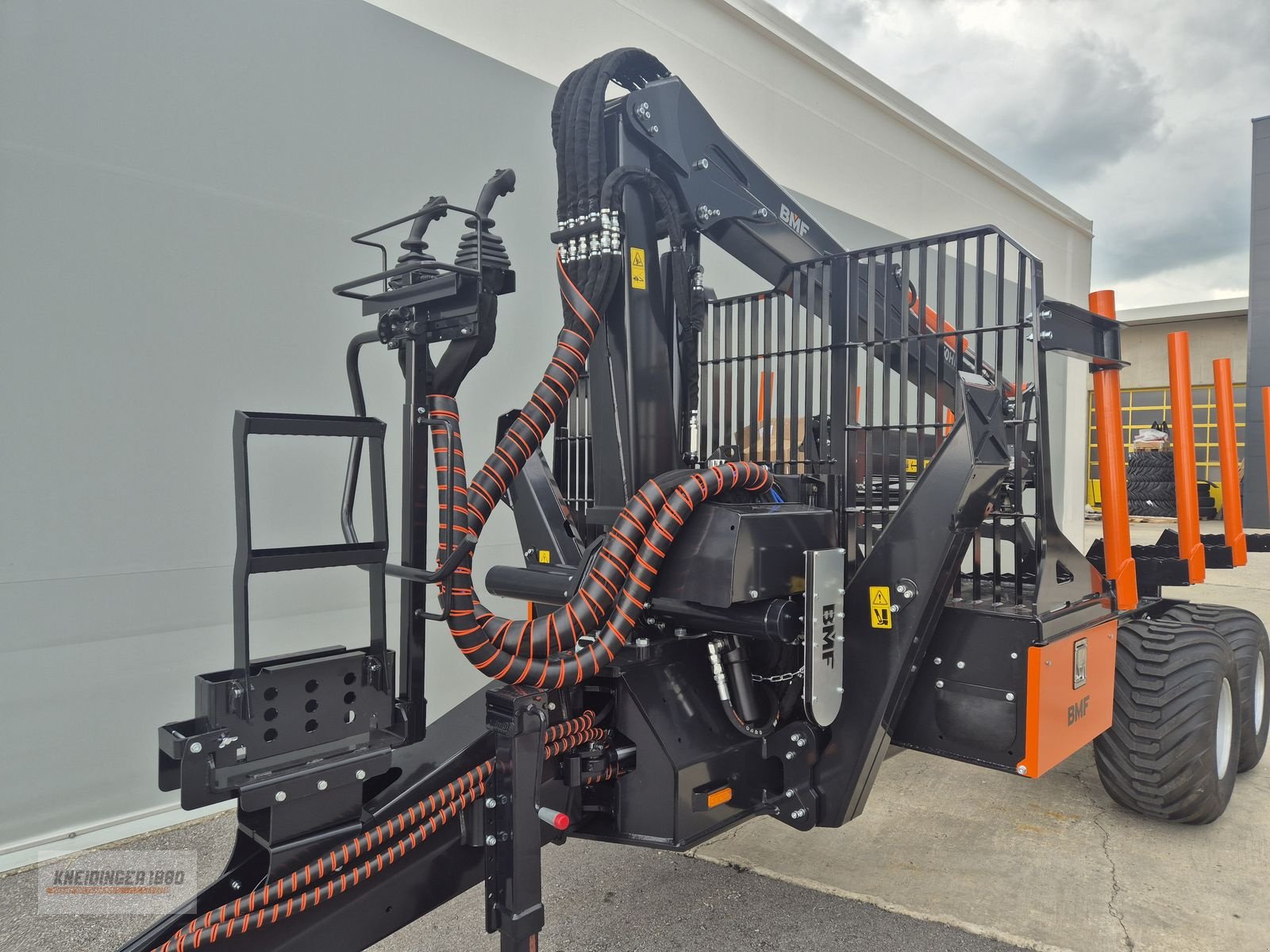 Rückewagen & Rückeanhänger Türe ait BMF 12T2Pro 850HP, Neumaschine içinde Altenfelden (resim 3)