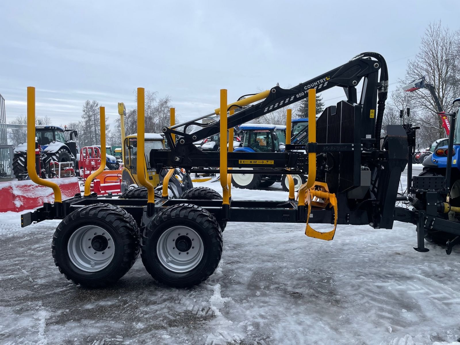 Rückewagen & Rückeanhänger типа Country 130D Rückewagen mit Kran 850 PRO, Vorführmaschine в Burgkirchen (Фотография 4)
