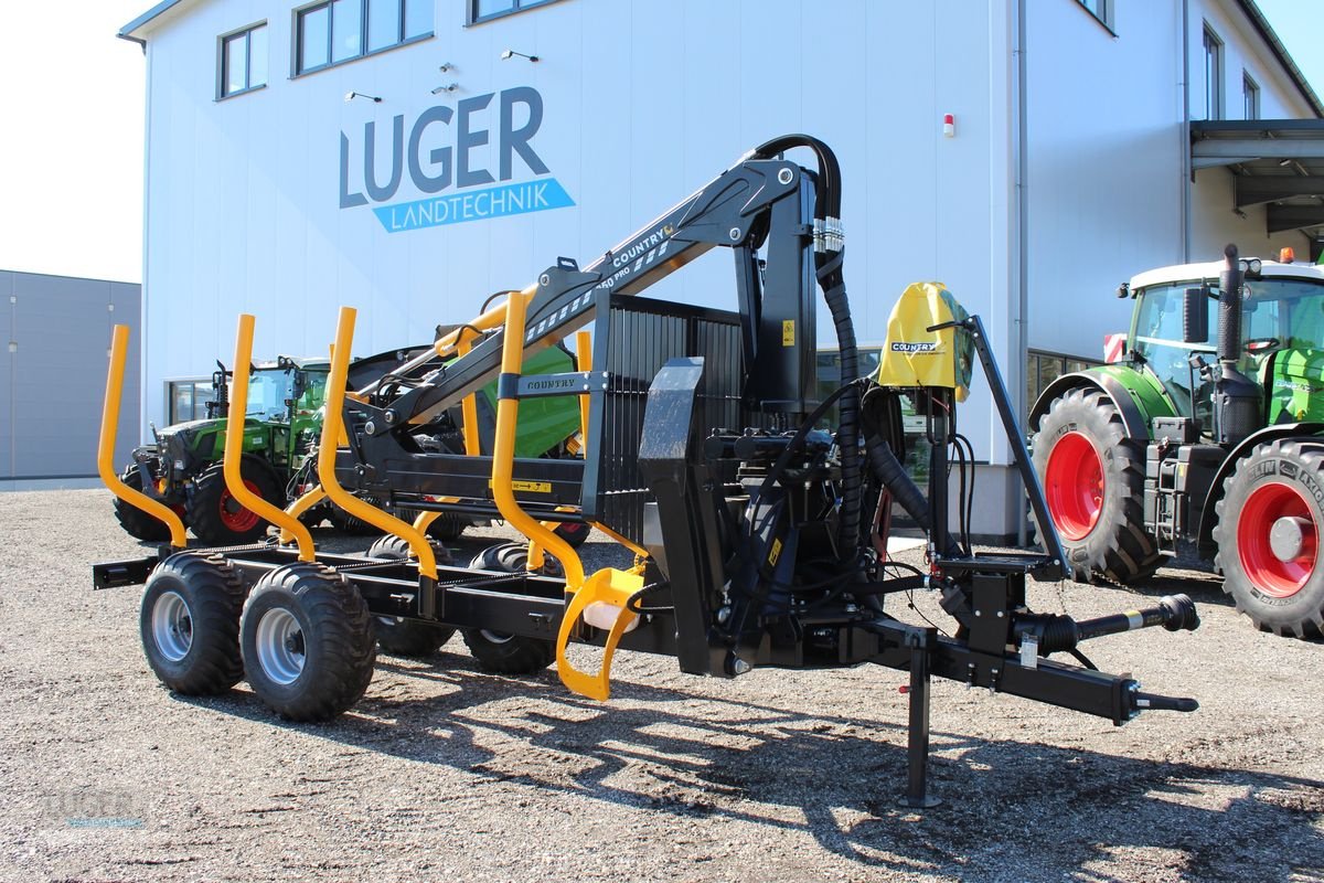 Rückewagen & Rückeanhänger des Typs Country C700Pro / T110D, Neumaschine in Niederkappel (Bild 1)