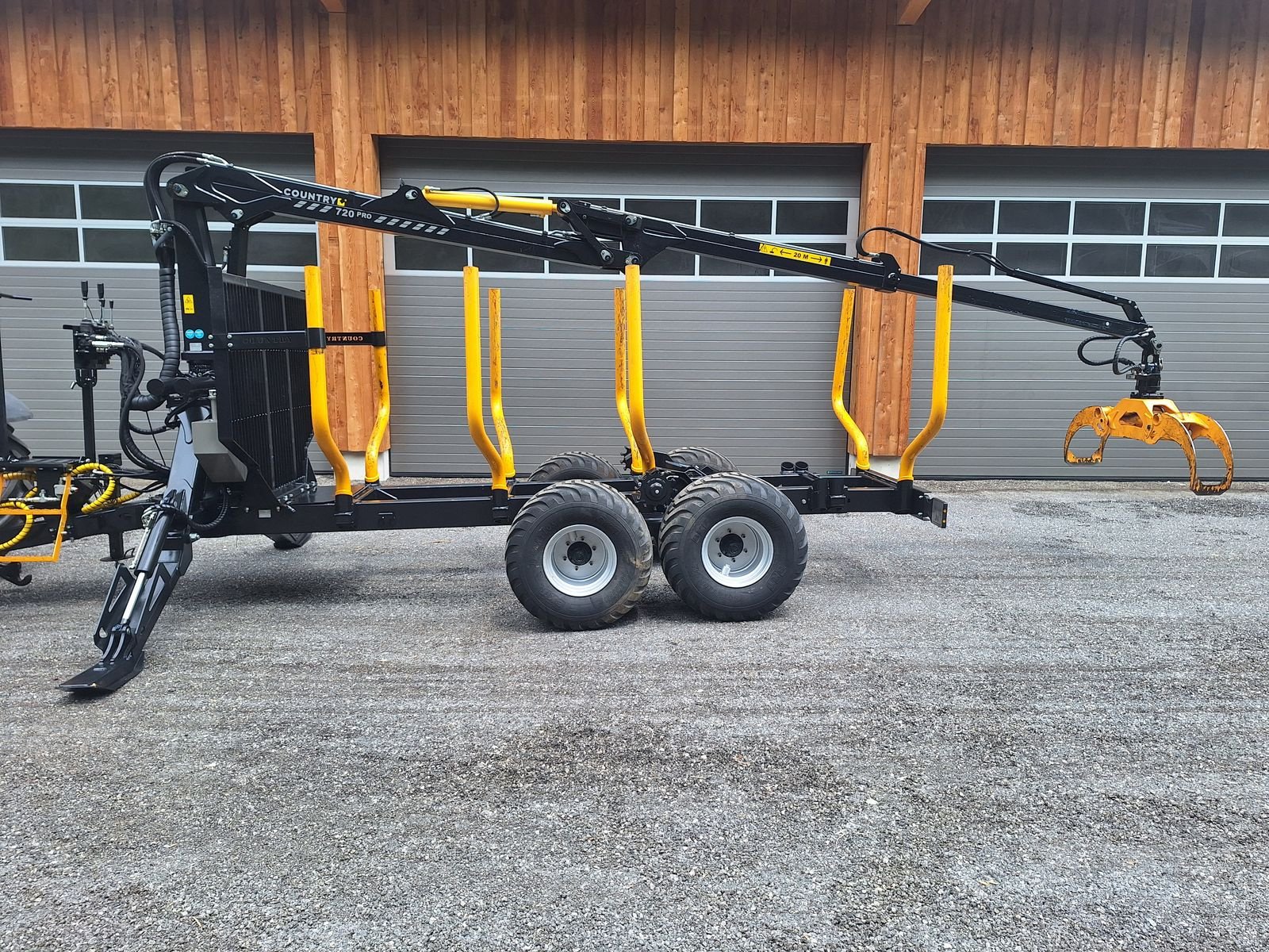 Rückewagen & Rückeanhänger typu Country C720/T110D - 4 WD Reibrollenantrieb Neuwertig, Vorführmaschine v Burgkirchen (Obrázek 5)