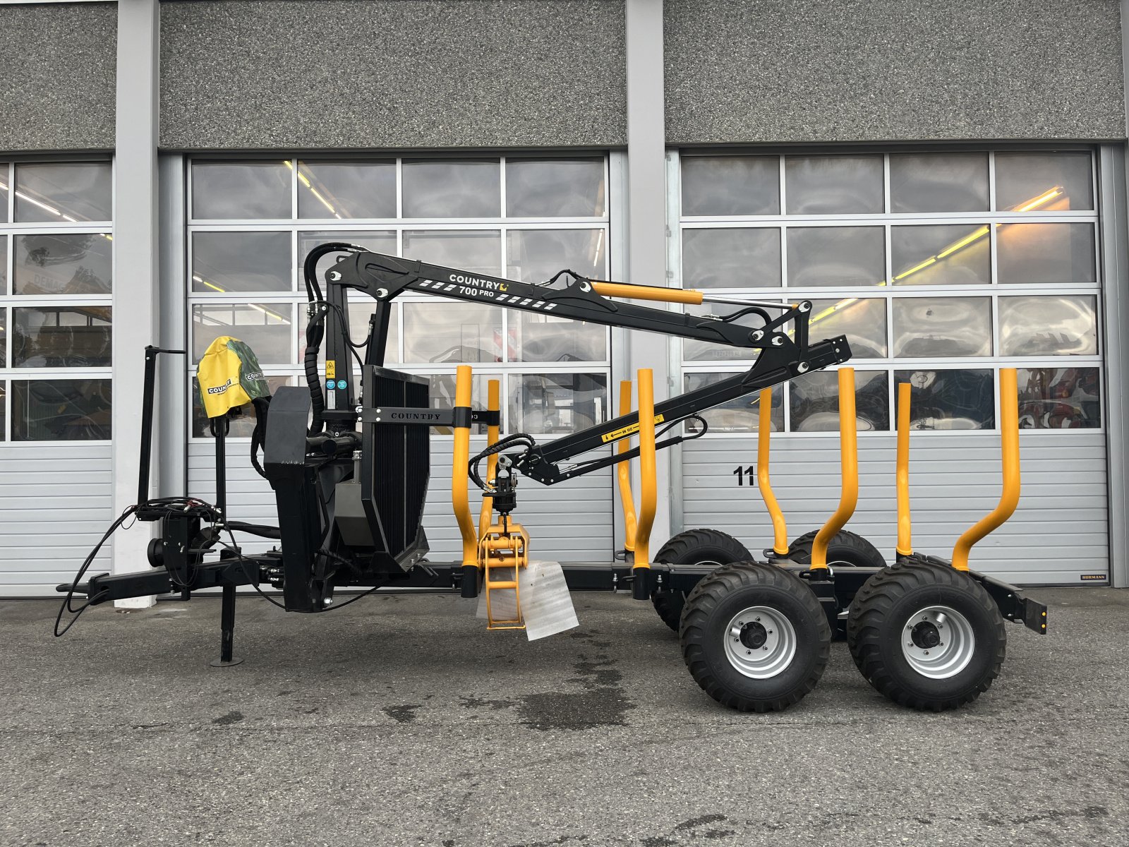 Rückewagen & Rückeanhänger des Typs Country C90S, Neumaschine in Frastanz (Bild 1)