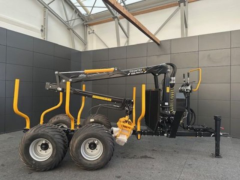 Rückewagen & Rückeanhänger des Typs Country Rückewagen 50S mit Kran 550 Master 5to, Neumaschine in Tamsweg (Bild 3)