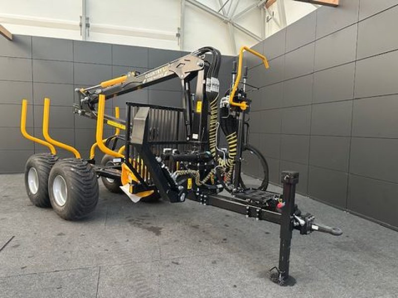 Rückewagen & Rückeanhänger des Typs Country Rückewagen 50S mit Kran 550 Master 5to, Neumaschine in Tamsweg (Bild 1)