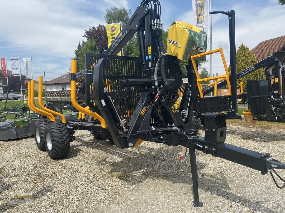 Rückewagen & Rückeanhänger des Typs Country T 90S / 700 Pro, Neumaschine in Senftenbach (Bild 1)