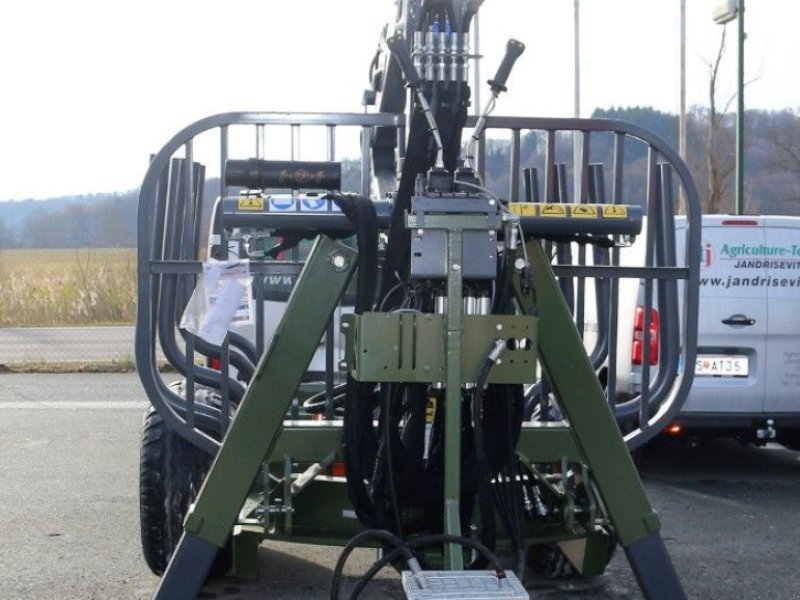 Rückewagen & Rückeanhänger des Typs Farma T 8, Neumaschine in Strem (Bild 1)
