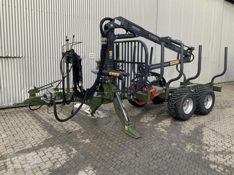 Rückewagen & Rückeanhänger des Typs Farma T 8, Neumaschine in Pfreimd (Bild 1)