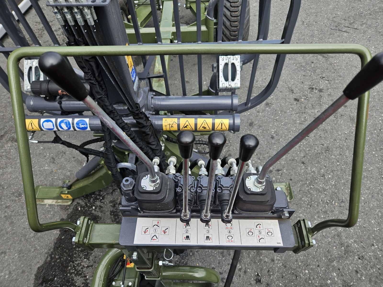 Rückewagen & Rückeanhänger van het type Farma T7 mit Kran C 5.1, Gebrauchtmaschine in Sulzberg (Foto 20)