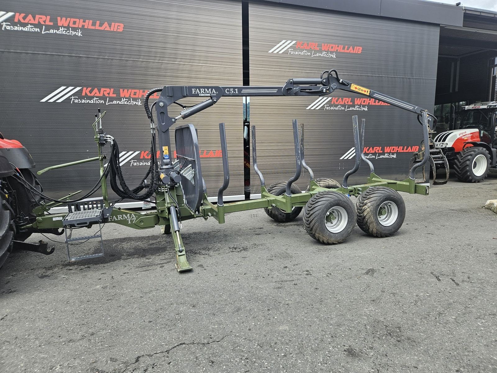 Rückewagen & Rückeanhänger van het type Farma T7 mit Kran C 5.1, Gebrauchtmaschine in Sulzberg (Foto 17)