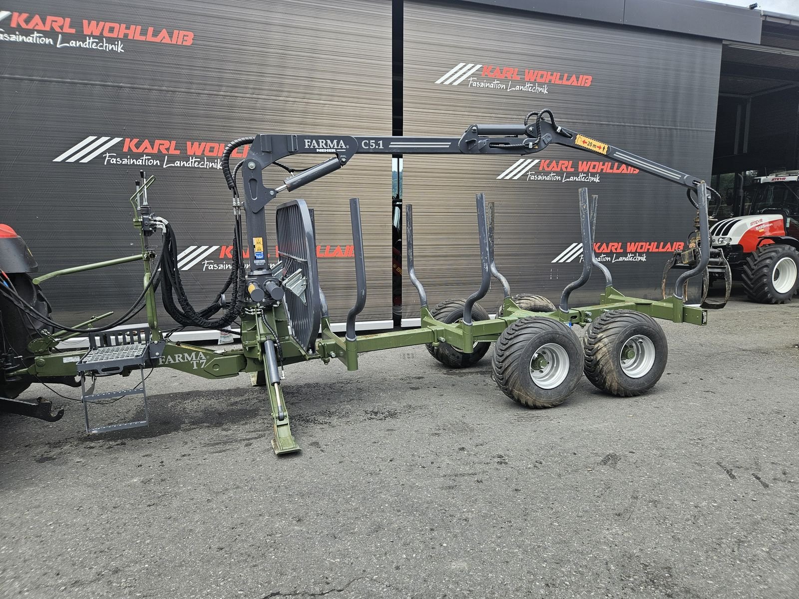 Rückewagen & Rückeanhänger van het type Farma T7 mit Kran C 5.1, Gebrauchtmaschine in Sulzberg (Foto 18)