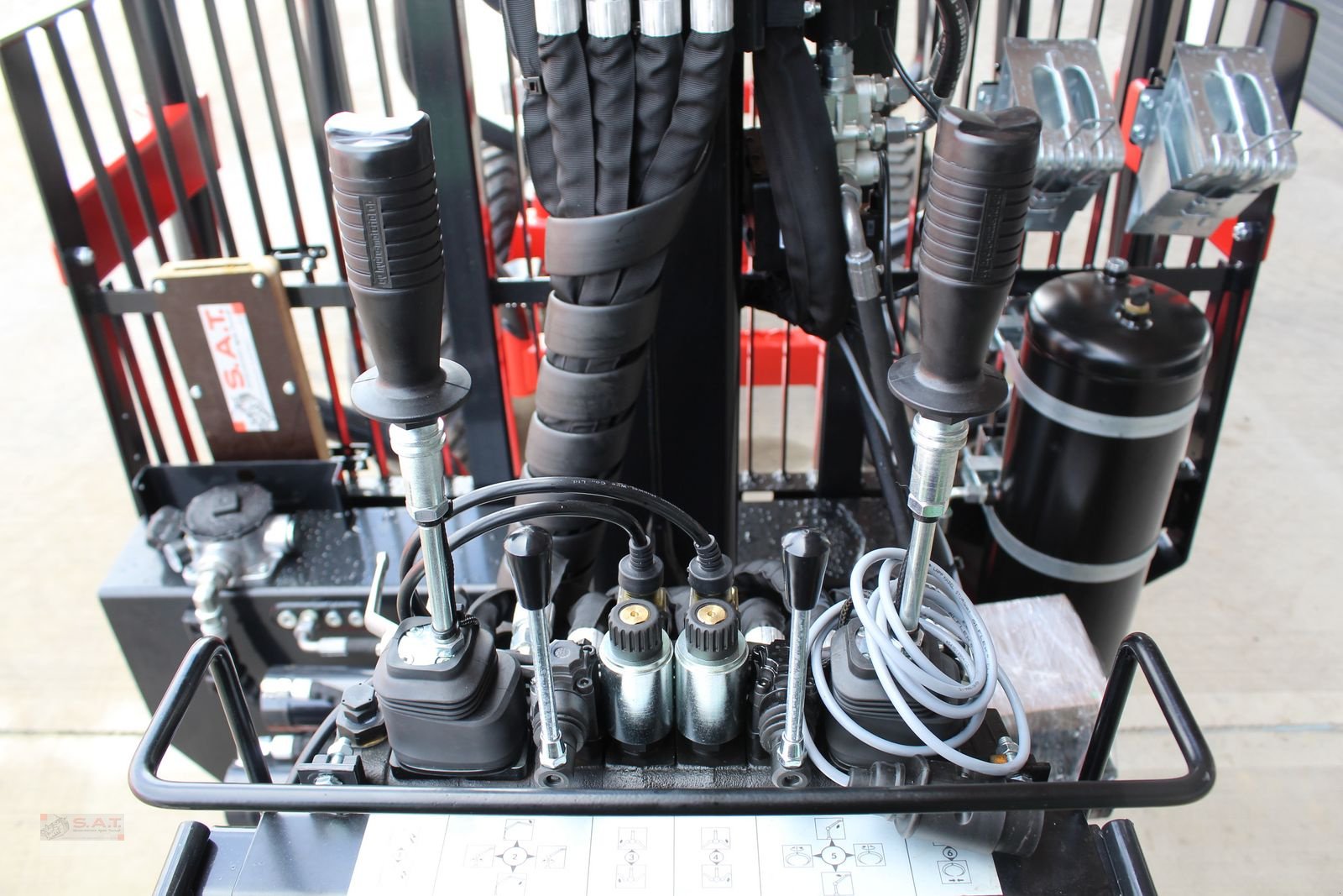 Rückewagen & Rückeanhänger typu Farmi Rückewagen-12 to.-7,00m Kran, Neumaschine v Eberschwang (Obrázek 27)