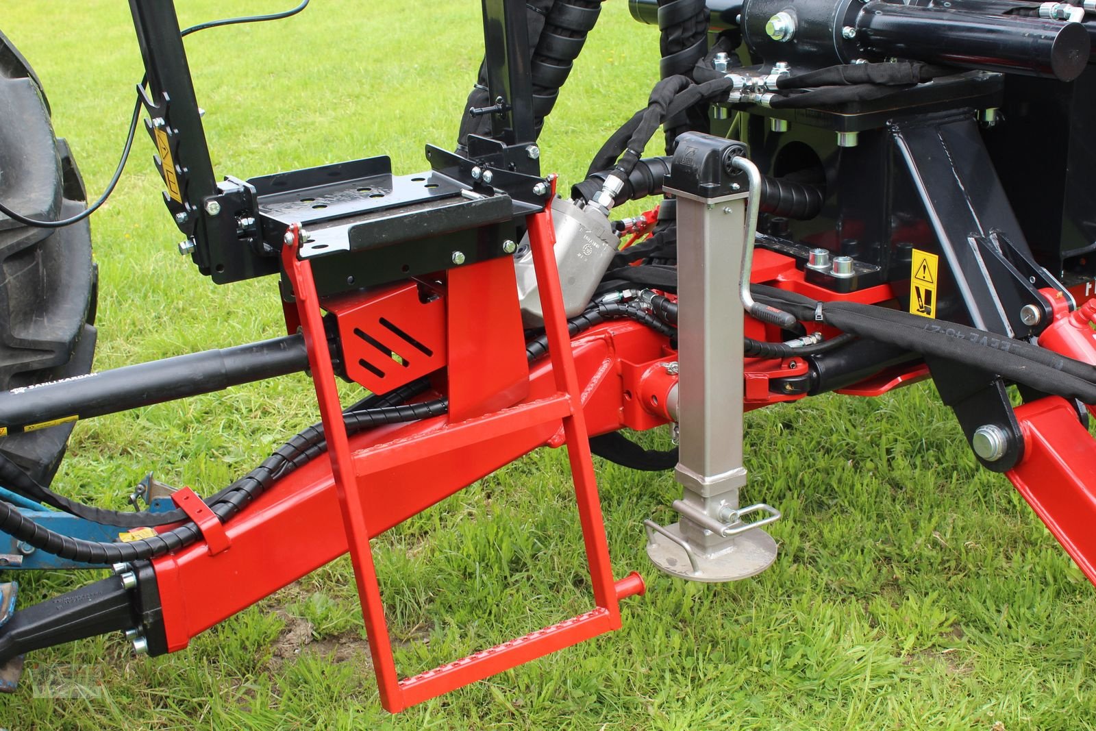 Rückewagen & Rückeanhänger des Typs Farmi Rückewagen 12to-7,20m Kran - Astwanne Hardox, Neumaschine in Eberschwang (Bild 4)