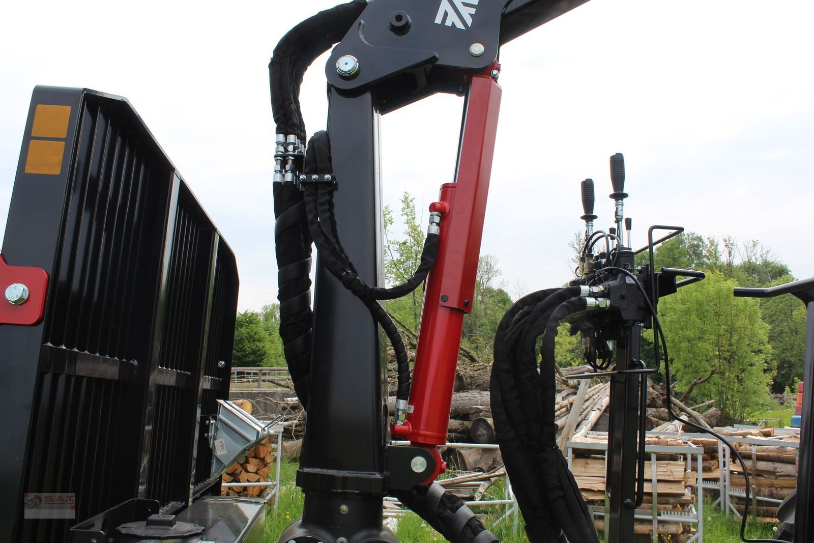 Rückewagen & Rückeanhänger des Typs Farmi Rückewagen 12to-7,20m Kran - Astwanne Hardox, Neumaschine in Eberschwang (Bild 22)