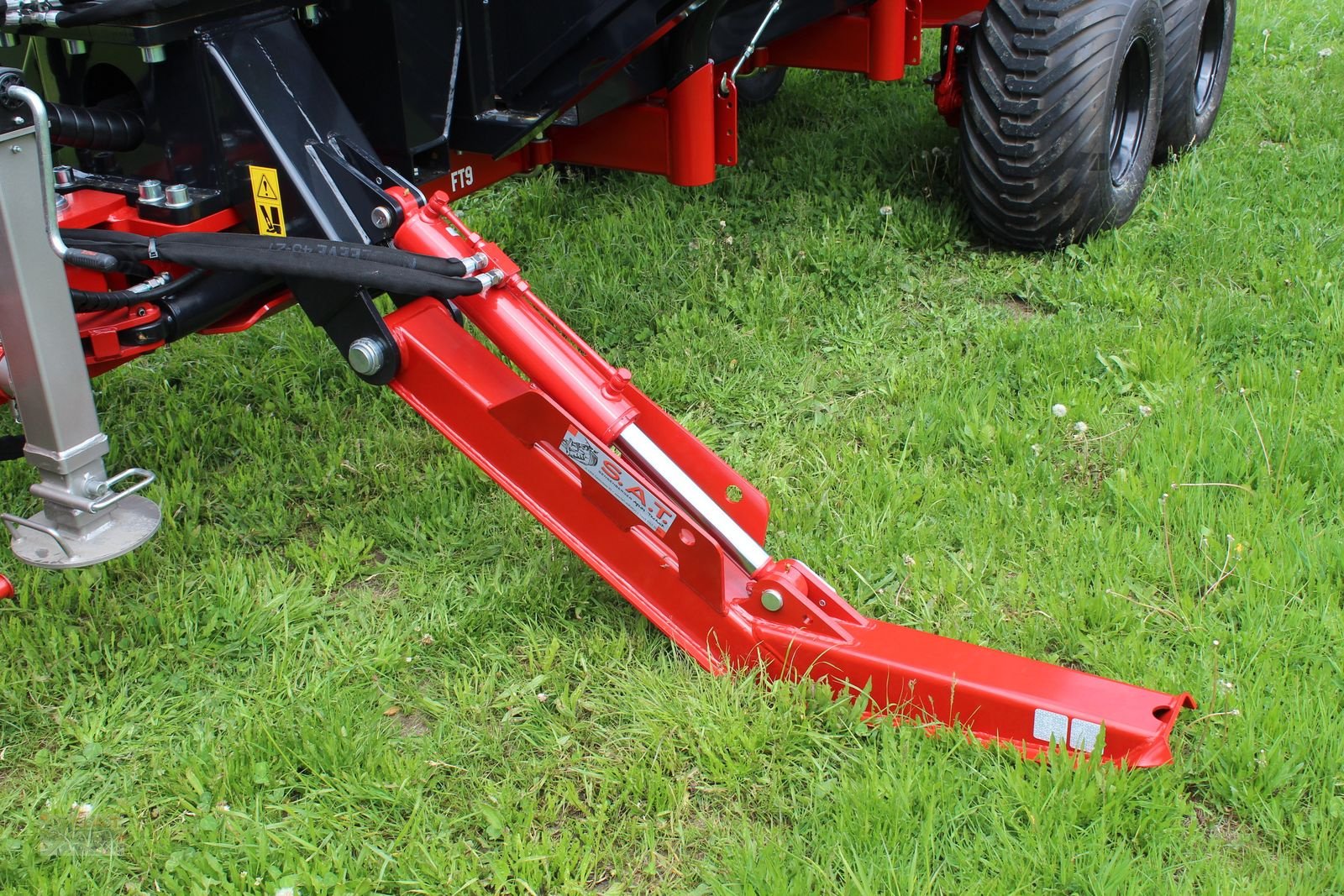 Rückewagen & Rückeanhänger des Typs Farmi Rückewagen 12to-7,20m Kran - Astwanne Hardox, Neumaschine in Eberschwang (Bild 7)