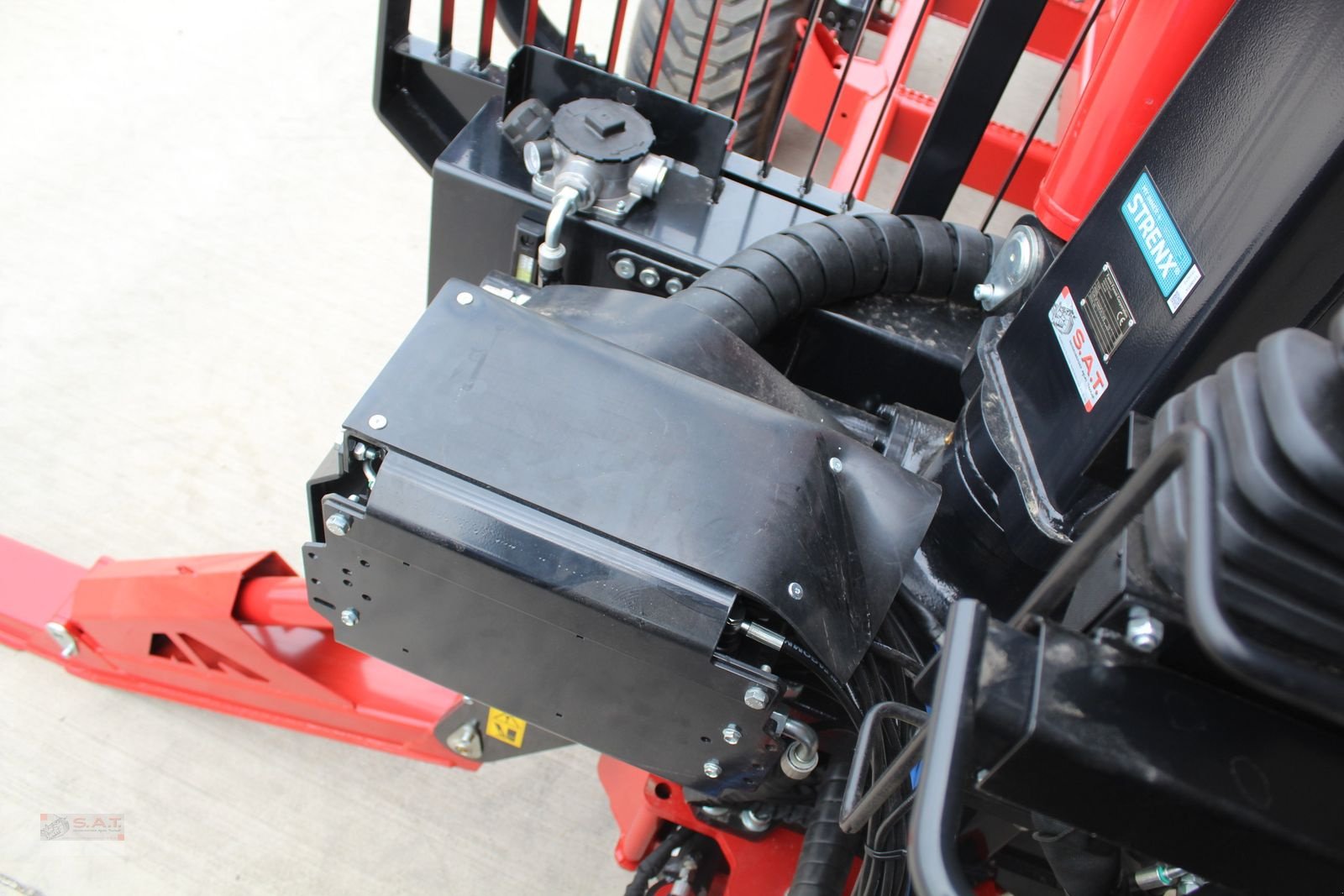 Rückewagen & Rückeanhänger des Typs Farmi Rückewagen FT 12 - CR 59 - 8,50m Kran - 14,5t, Neumaschine in Eberschwang (Bild 11)