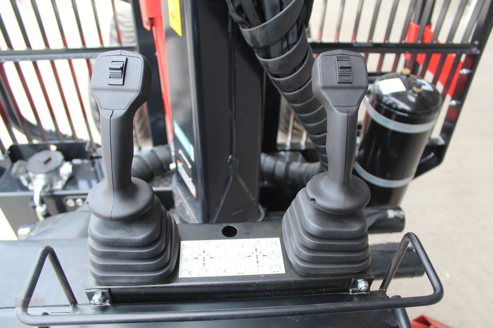 Rückewagen & Rückeanhänger des Typs Farmi Rückewagen FT 12 - CR 59 - 8,50m Kran - 14,5t, Neumaschine in Eberschwang (Bild 10)