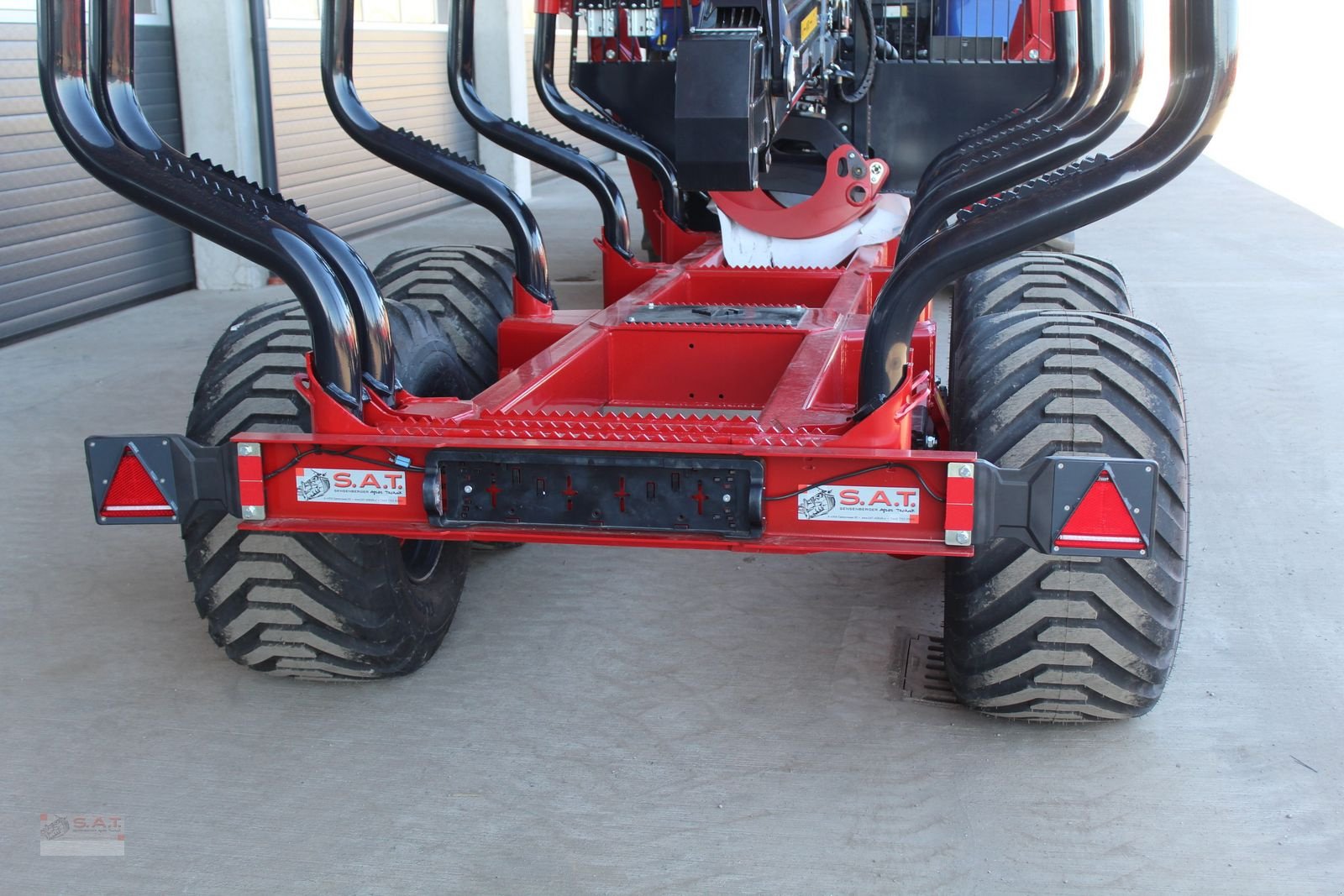 Rückewagen & Rückeanhänger des Typs Farmi Rückewagen FT 12 - CR 89 - 9,00m Kran - 14,5t, Neumaschine in Eberschwang (Bild 4)