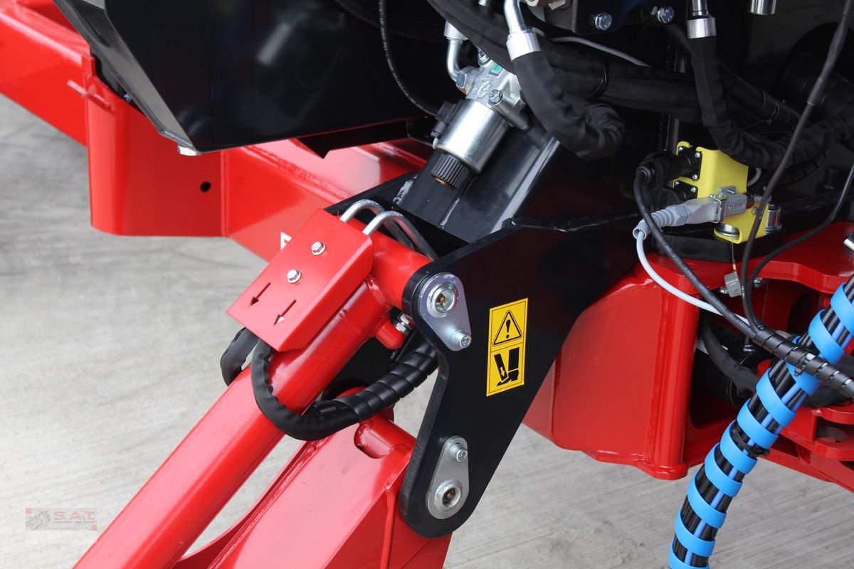 Rückewagen & Rückeanhänger des Typs Farmi Rückewagen FT12-CR89-Black Bruin, Neumaschine in Eberschwang (Bild 19)