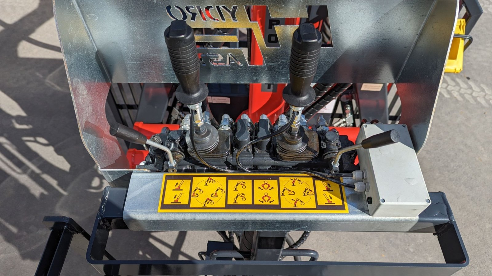 Rückewagen & Rückeanhänger от тип Hydrofast H9 11,5t 7,5m Kran 550kg Hubkraft Druckluft, Neumaschine в Schwarzenfeld (Снимка 14)