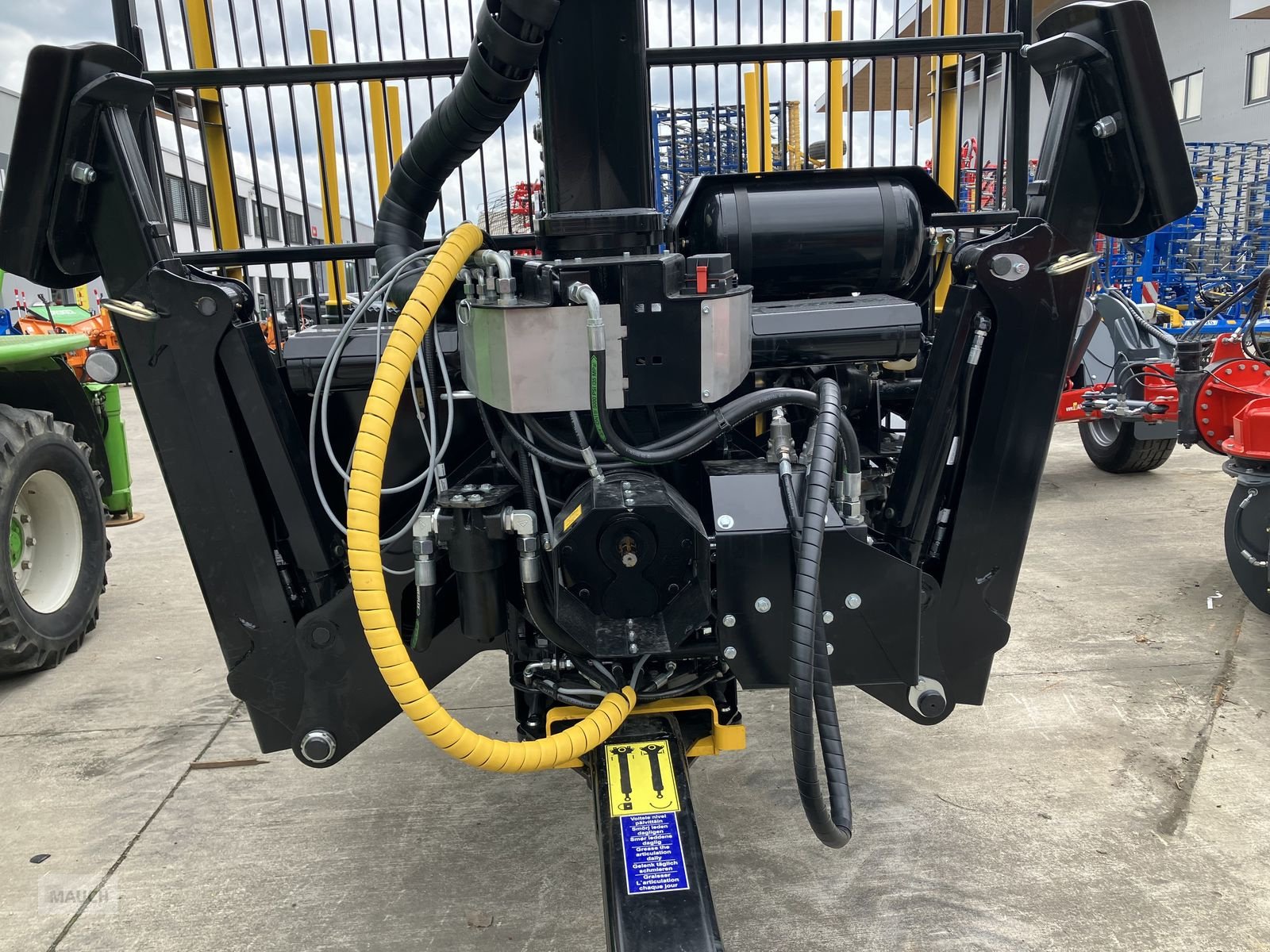 Rückewagen & Rückeanhänger des Typs Kesla Forstanhänger 144 ND 2WD mit 326T Kran, Neumaschine in Burgkirchen (Bild 9)