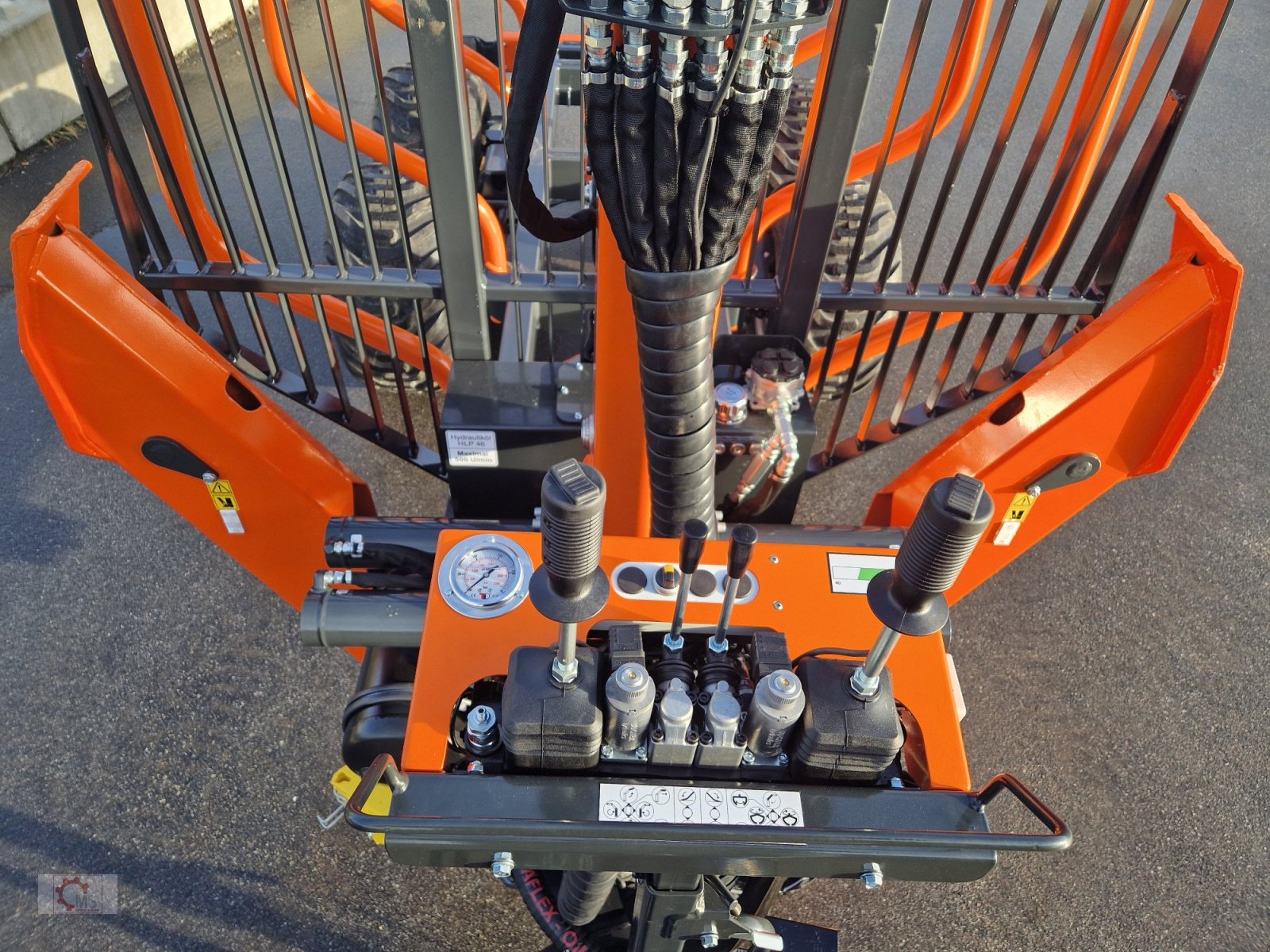 Rückewagen & Rückeanhänger des Typs MTM 10T 10to 9,20m Kran Druckluft Doppelrohrrahmen, Neumaschine in Tiefenbach (Bild 27)