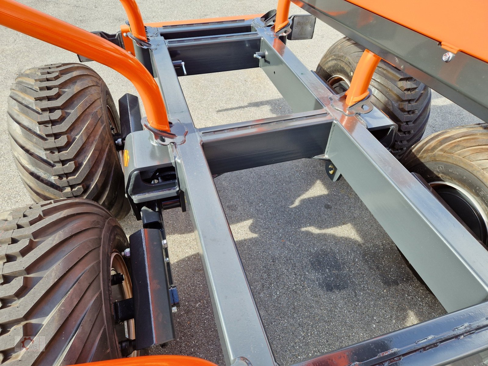 Rückewagen & Rückeanhänger a típus MTM 10T 9,20m Kran Auflaufbremse Hydraulische Bremse Doppelrohrrahmen, Neumaschine ekkor: Tiefenbach (Kép 29)