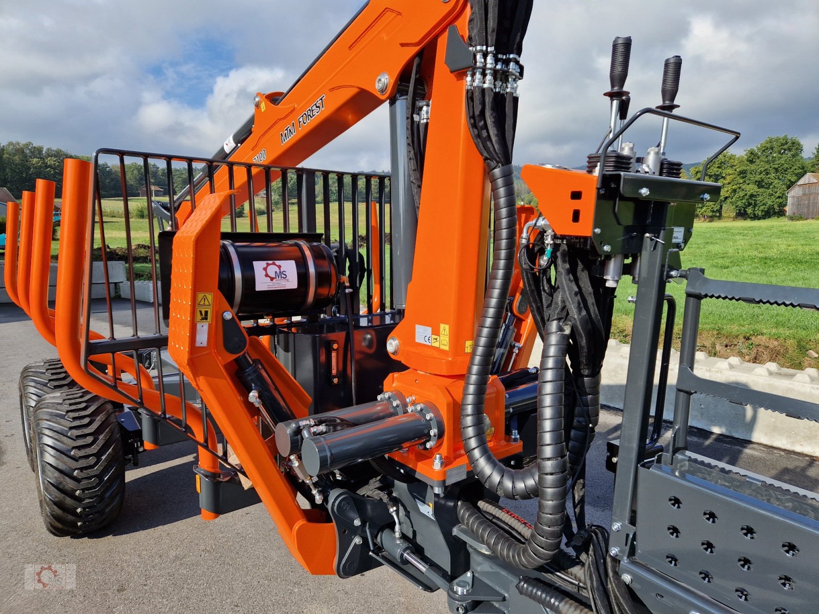 Rückewagen & Rückeanhänger typu MTM 10T S 10to 7,70m Kran Druckluft Zentralrohrrahmen, Neumaschine w Tiefenbach (Zdjęcie 7)