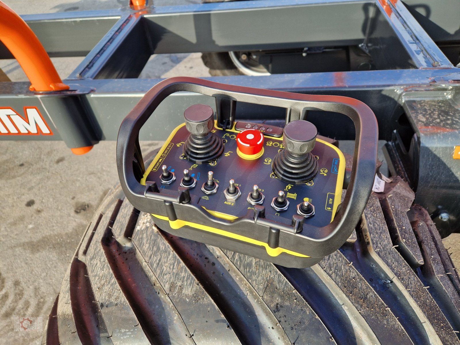 Rückewagen & Rückeanhänger typu MTM 11T 11to 9,20m Kran Autec Funksteuerung Druckluft, Neumaschine v Tiefenbach (Obrázek 5)