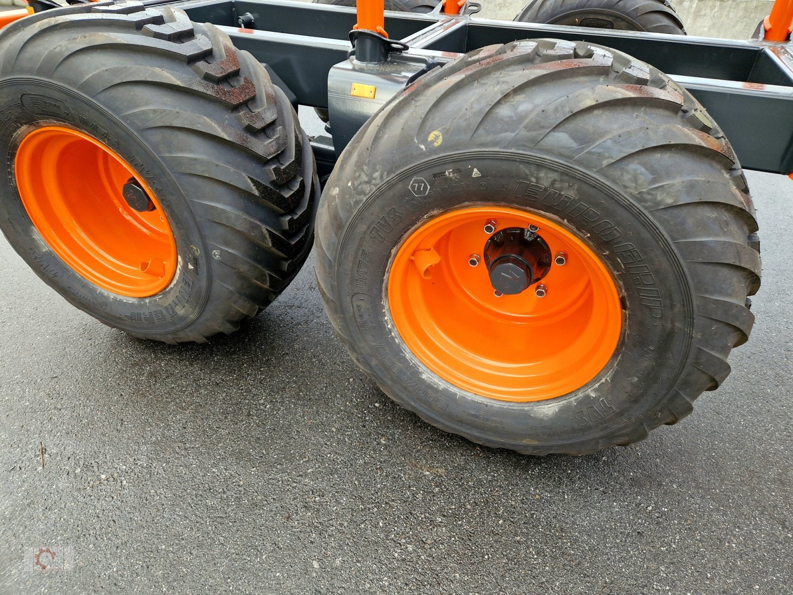 Rückewagen & Rückeanhänger des Typs MTM 11T 11to 9,20m Kran Druckluft Doppelrohrrahmen, Neumaschine in Tiefenbach (Bild 3)