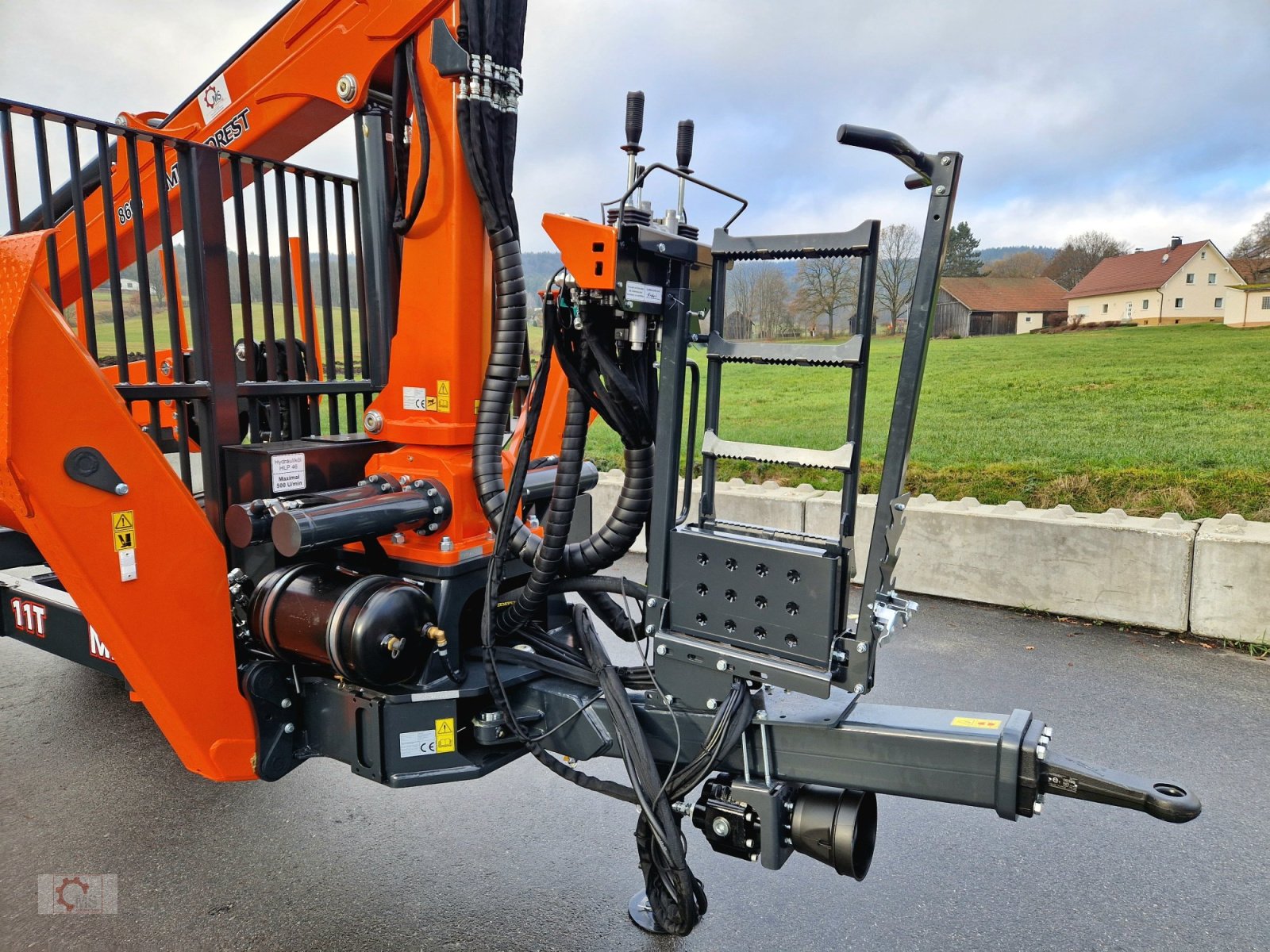 Rückewagen & Rückeanhänger des Typs MTM 11T 11to 9,20m Kran Druckluft Doppelrohrrahmen, Neumaschine in Tiefenbach (Bild 7)