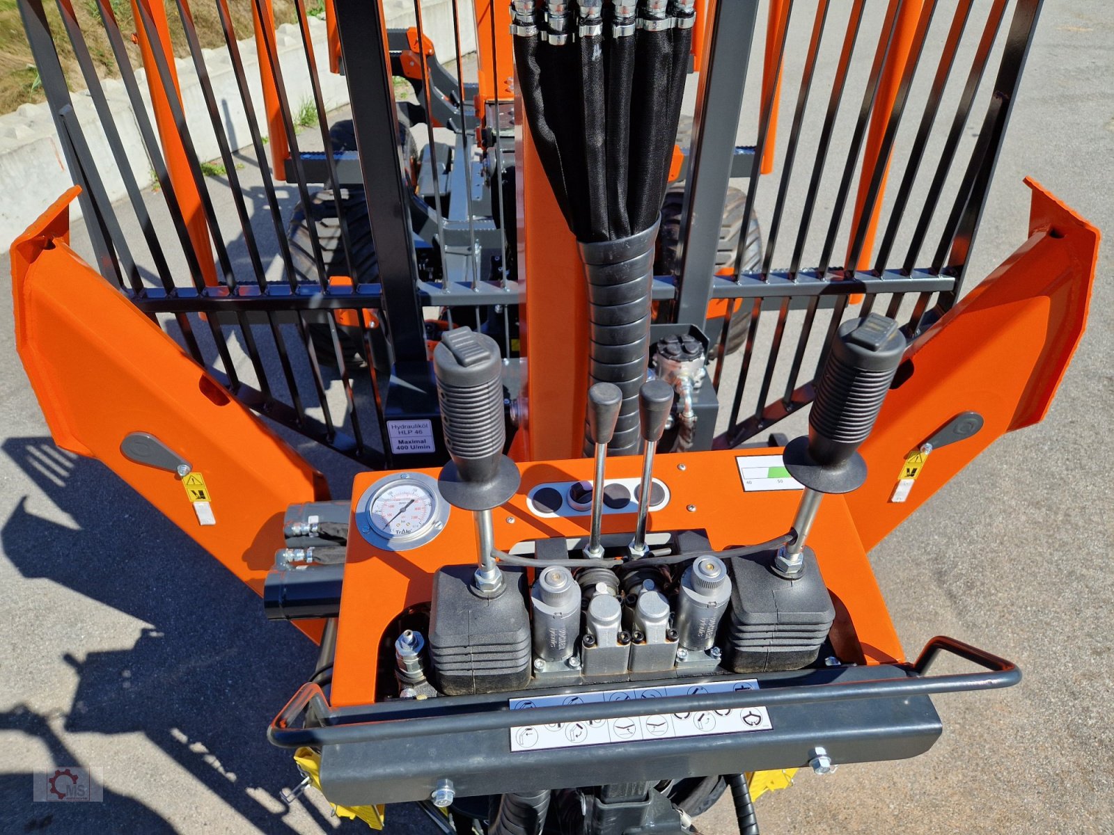 Rückewagen & Rückeanhänger a típus MTM 11T 11to 9,20m Kran Forwarder Rungen Druckluft Rückewagen Doppelrohrrahmen, Neumaschine ekkor: Tiefenbach (Kép 20)